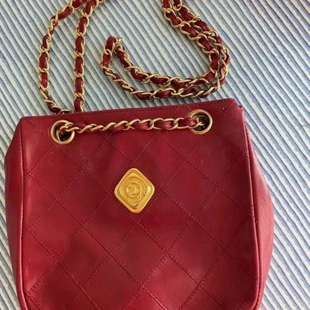 Chanel Vintage Red Leather Crossbody Bag - Picture 10 of 14